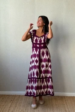 Vestido largo morado y beige